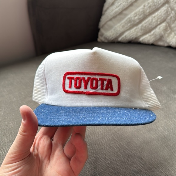 Vintage Toyota Snapback / Trucker Style / Mesh / 80s / 90s - Picture 4 of 12